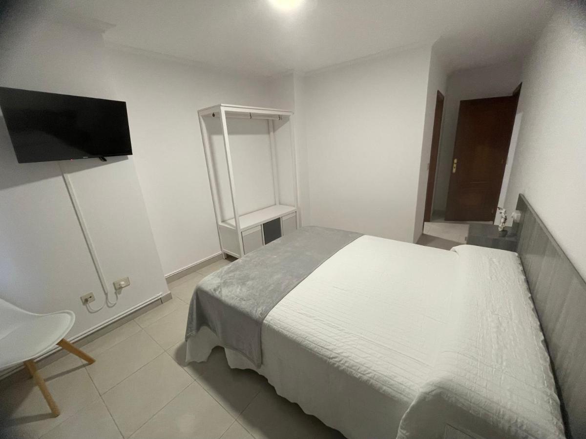 Apartamentos Demar Luis Casais O Grove Dış mekan fotoğraf