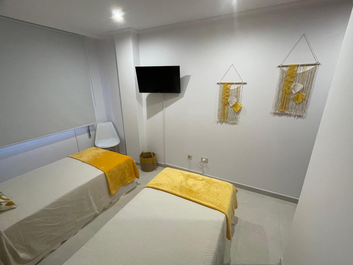 Apartamentos Demar Luis Casais O Grove Dış mekan fotoğraf